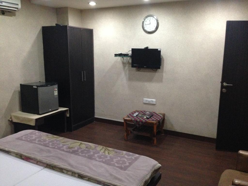 Hotel Silver Stone Ludhiana Room photo