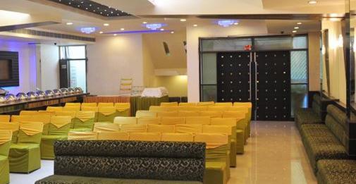 Hotel Silver Stone Ludhiana Exterior photo