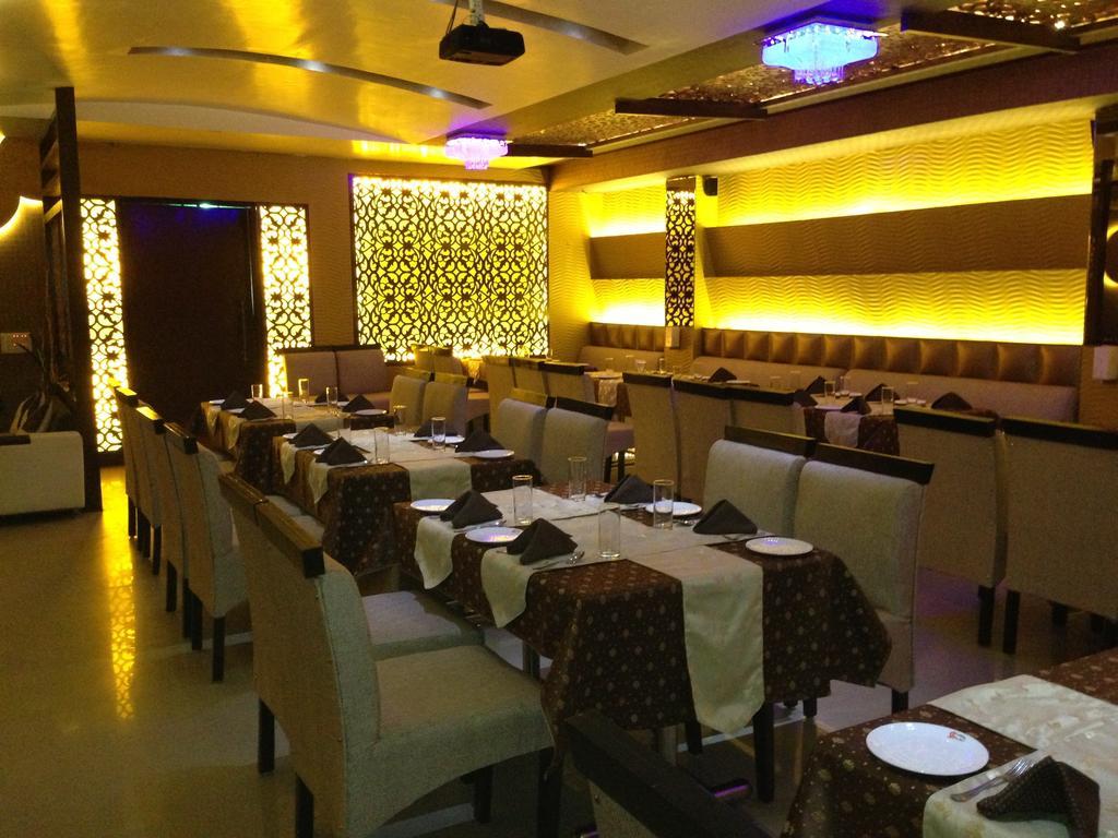 Hotel Silver Stone Ludhiana Exterior photo